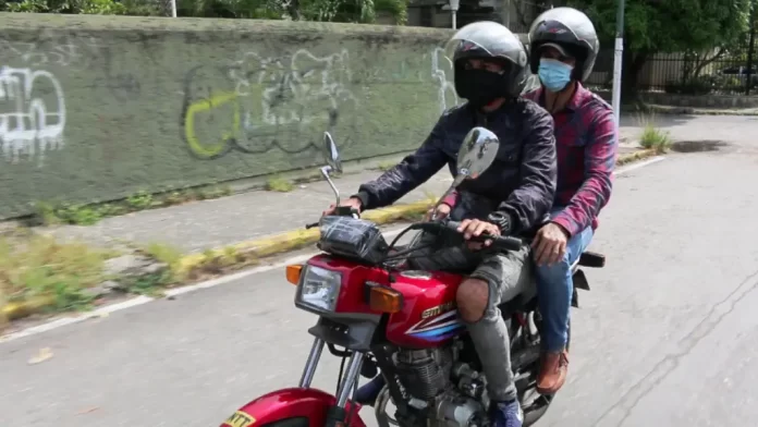 INTT impulsa campaña para reemplazar cascos inseguros