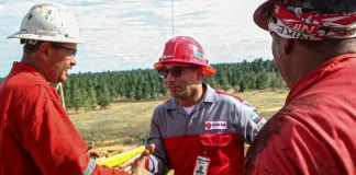 Precios del petróleo marcan alza semanal por sanciones a Venezuela
