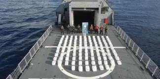 Incautan narcosubmarino con 6.5 toneladas de cocaína