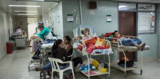 Médicos Unidos de Venezuela denuncia privatización indirecta en hospitales públicos