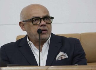Jorge Rodríguez exige aplicar ley contra promotores de sanciones