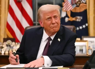 Trump firma orden para frenar a las ciudades santuario