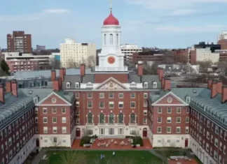 Trump acusa a Harvard y amenaza su financiación federal