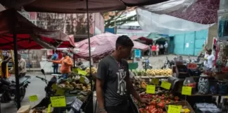 Economía se contraerá 4 % en 2025 por impacto petrolero