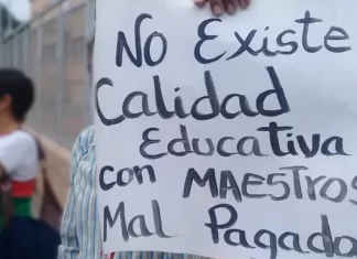 Más de 16 mil docentes en Venezuela denuncian suspensión de sueldos