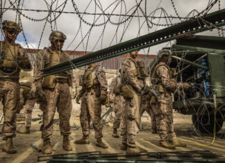 Trump entrega terrenos fronterizos al Ejército para avanzar su política migratoria