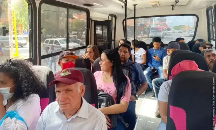 Transportistas exigen aumento urgente del pasaje a $0,50