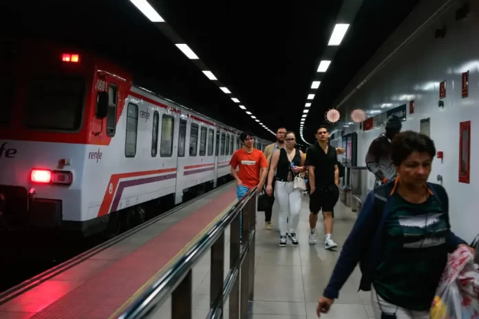 El sistema ferroviario español opera al 100% tras 46 horas del apagón