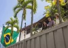 Opositores cumplen 400 días asilados en embajada argentina en Caracas