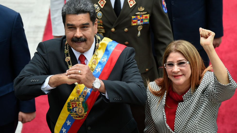 Cilia Flores promete apoyo a reformas constitucionales de Maduro