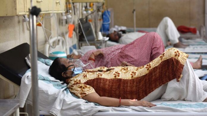 India emite alerta hospitalaria tras nuevo repunte de casos de COVID-19