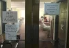 Pacientes llevan agua para limpiar y bañarse en hospitales de Caracas