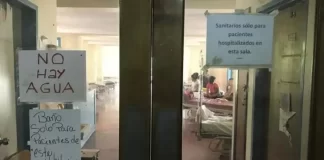 Pacientes llevan agua para limpiar y bañarse en hospitales de Caracas