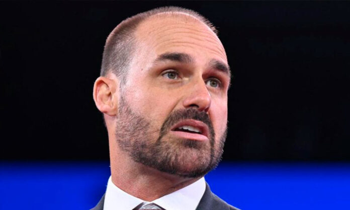 Corte de Brasil investigará gestiones de Eduardo Bolsonaro