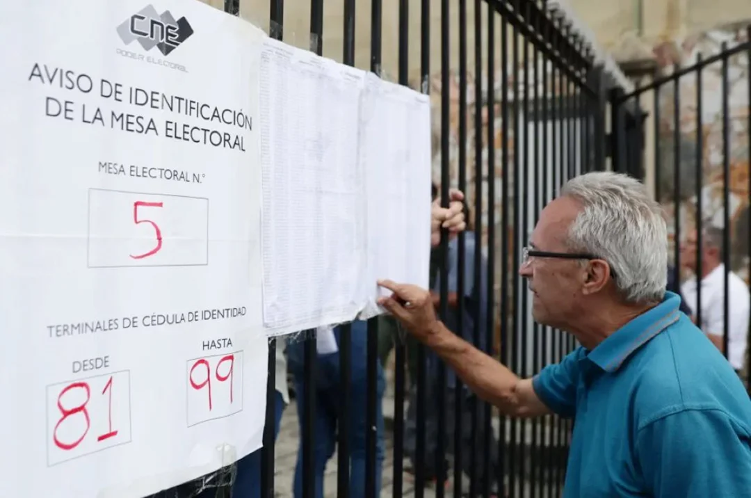 CNE instala 99 % de mesas para elecciones del 25 de mayo