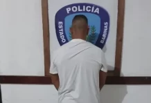 Entrenador agrede a árbitro en pleno partido juvenil y termina detenido