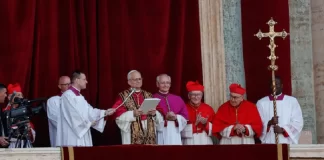 Papa León XIV pide “construir puentes” en su primer mensaje al mundo
