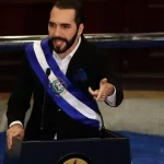 Bukele impulsa ley para cobrar 30 % a ONG y desata críticas
