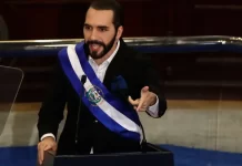 Bukele impulsa ley para cobrar 30 % a ONG y desata críticas
