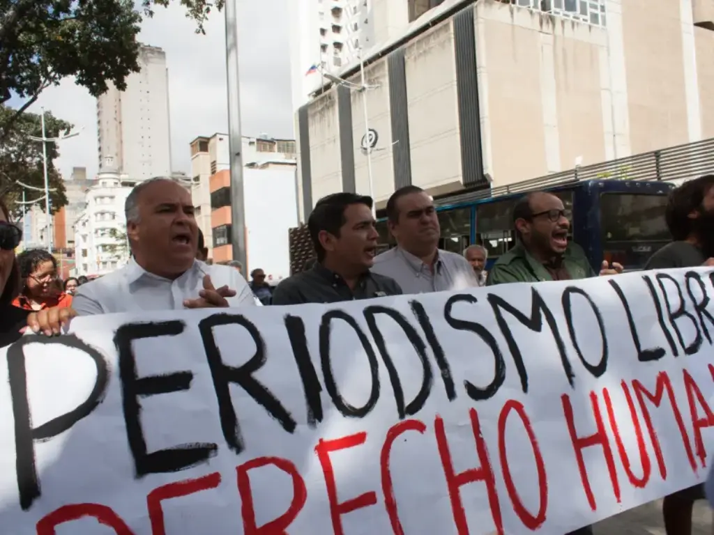 SNTP exige liberación de 15 periodistas presos en Venezuela
