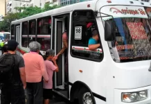 Conductores exigen anclar tarifa del pasaje al dólar