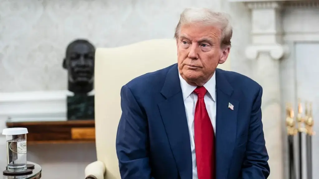 Trump suspende licencia a Chevron para operar en Venezuela
