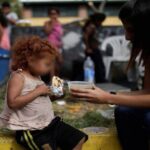 Salario de hambre y desnutrición infantil crisis social que persiste en Venezuela