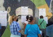 Centros electorales vacíos marcan jornada del 25 de mayo en Caracas
