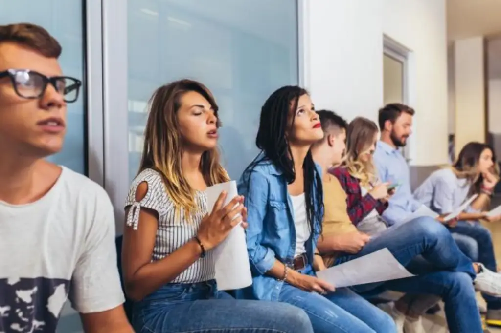 Italia pierde talento joven por falta de oportunidades laborales