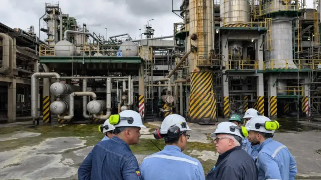 Refinería de Esmeraldas en emergencia por el sismo a la principal planta de Ecuador