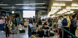 Robo de cable y choque de tren dejan sin servicio a 11.000 pasajeros en España