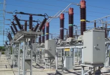 Hombre recibe descarga eléctrica al intentar robar en subestación