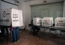 México elige jueces con baja participación y polémica judicial