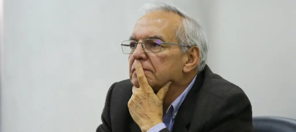 Fiscalía imputará a exministro por corrupción en Colombia