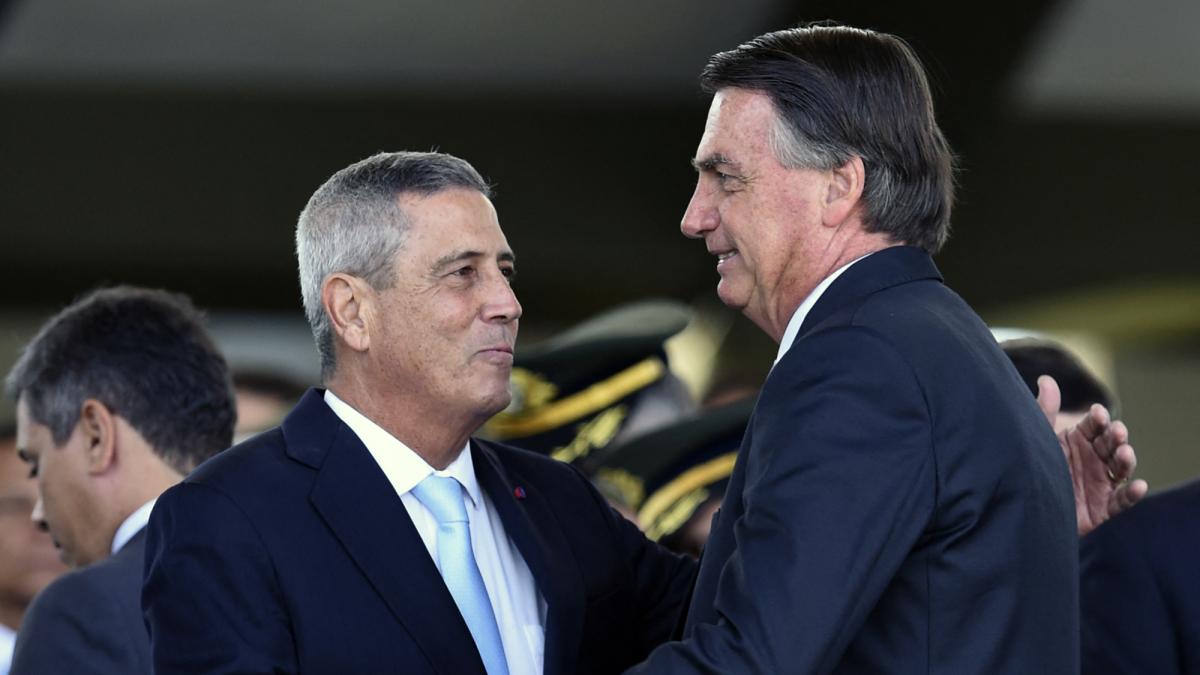 Policía brasileña arresta a exministro de Bolsonaro por plan de fuga