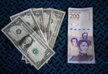 Dólar supera los 100 bolívares en Venezuela: inflación y controles