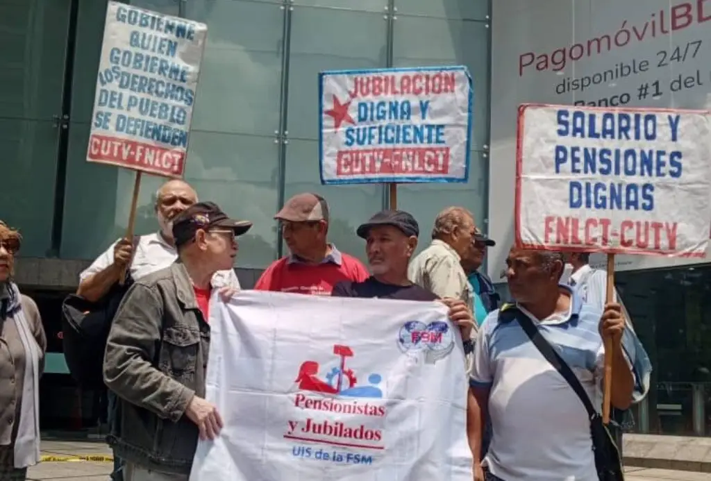 Adultos mayores exigen pensiones dignas en Carabobo